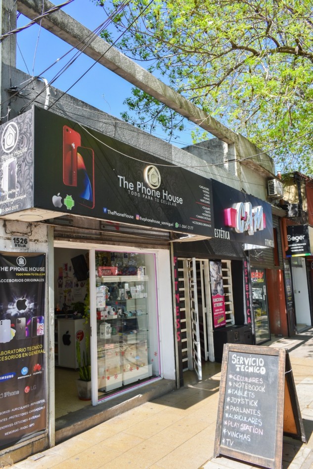 IMPORTANTE PROPIEDAD COMERCIAL CON 4 LOCALES  MAS 150 MTS PARA USO  COMERCIAL EN PLANTA BAJA Y PLANTA ALTA  SOBRE CALLE BELGRANO Y ANGEL DELIA 