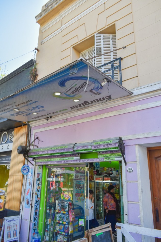 IMPORTANTE PROPIEDAD COMERCIAL CON 4 LOCALES  MAS 150 MTS PARA USO  COMERCIAL EN PLANTA BAJA Y PLANTA ALTA  SOBRE CALLE BELGRANO Y ANGEL DELIA 
