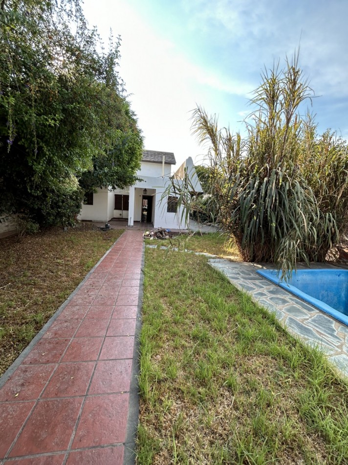 CASA 5 AMBIENTES CON QUINCHO 