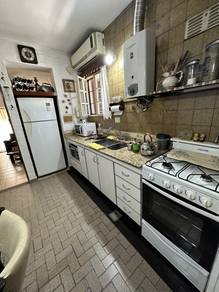 VENTA PROPIEDAD CON 2 CASAS EN EXCELENTE UBICACION