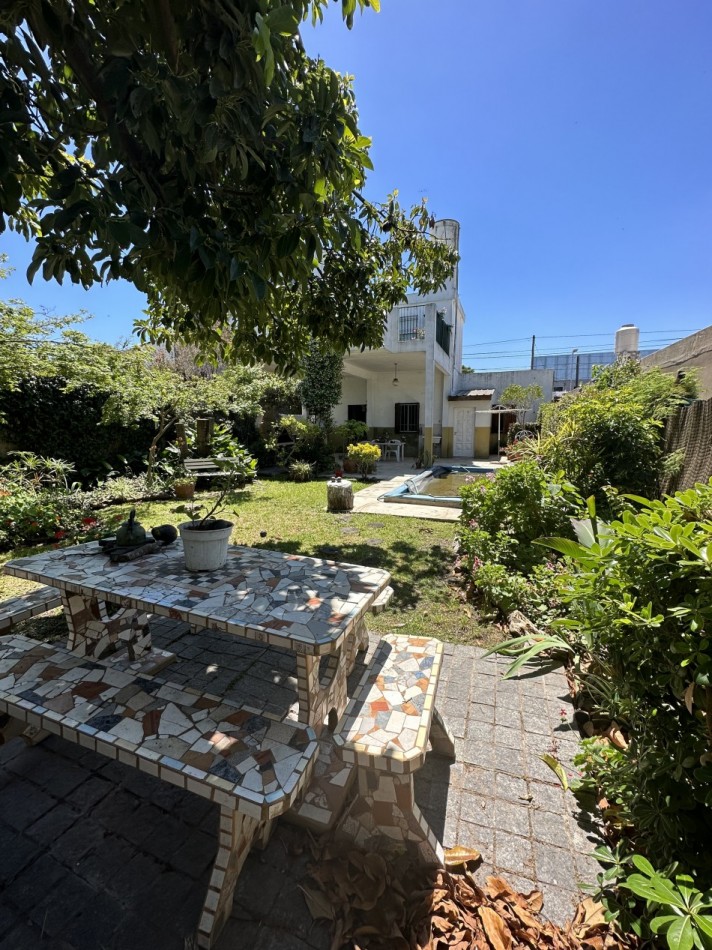 VENTA PROPIEDAD CON 2 CASAS EN EXCELENTE UBICACION