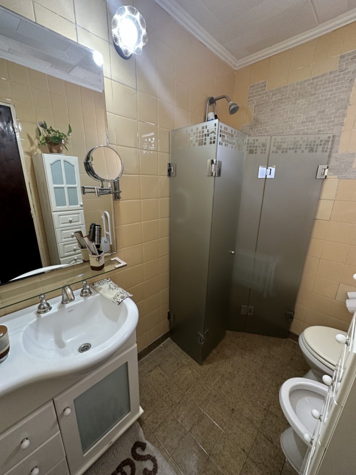 VENTA PROPIEDAD CON 2 CASAS EN EXCELENTE UBICACION