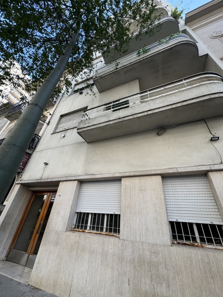 DEPARTAMENTO 4 AMBIENTES EN EDIFICIO USO PROFESIONAL/VIVIENDA 
