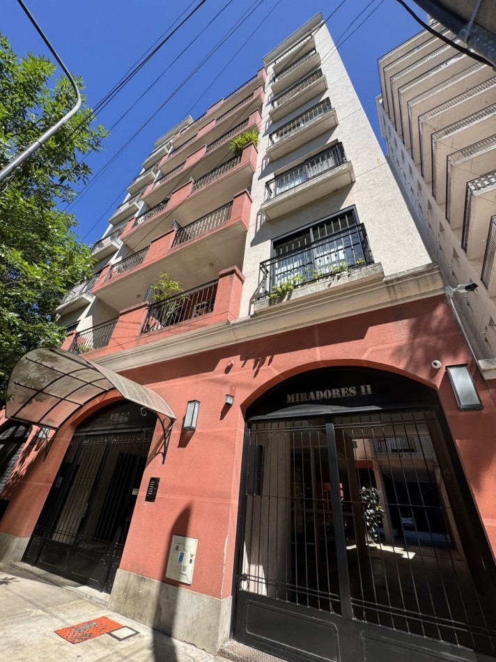 DEPARTAMENTO 2 AMBIENTES CON BALCON ,COCHERA Y BAULERA 