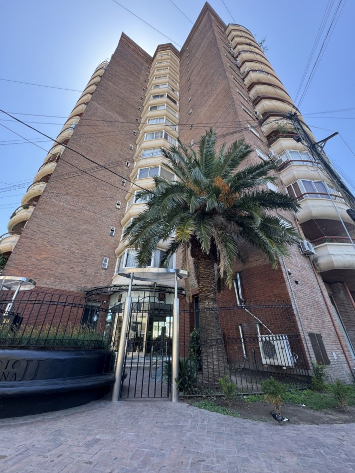 AMPLIO DEPARTAMENTO DE 3 AMBIENTES CON BALCON 