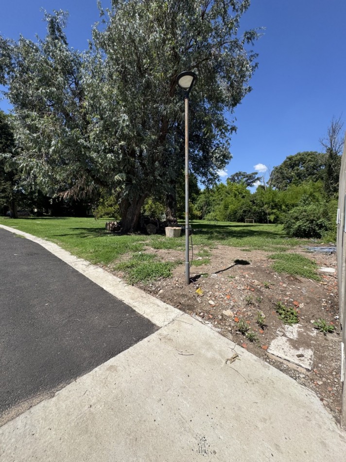 LOTE DE TERRENO 10,32 X 30 MTS EN BARRIO CERRADO CON PORTON LOS GORRIONES