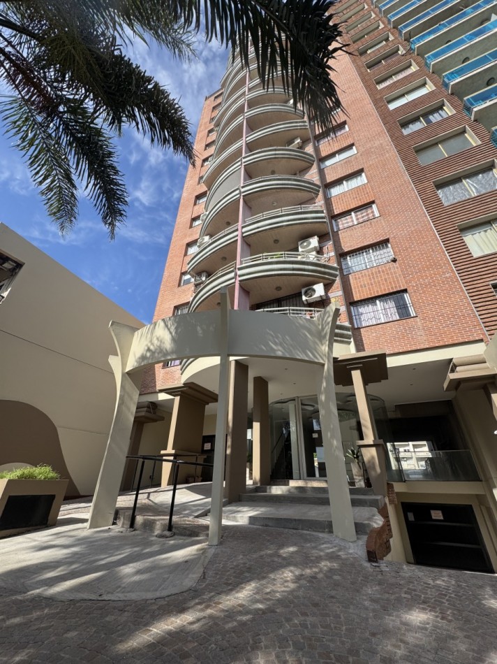 DEPARTAMENTO DOS AMBIENTES CON BALCON USO FAMILIAR Y PROFESIONAL