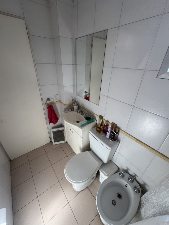 DEPARTAMENTO DOS AMBIENTES CON BALCON USO FAMILIAR Y PROFESIONAL