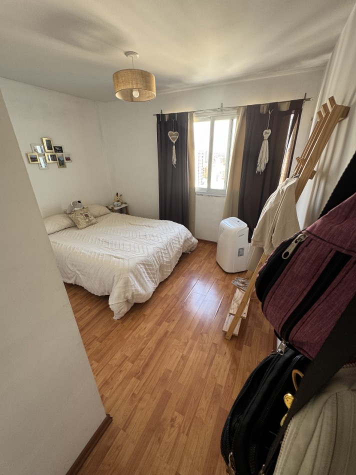 DEPARTAMENTO DOS AMBIENTES CON BALCON USO FAMILIAR Y PROFESIONAL