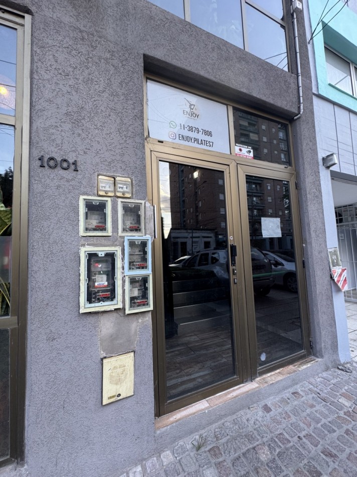 DEPARTAMENTO 2 AMBIENTES CON BALCON PARA USO VIVIENDA O PROFESIONAL 