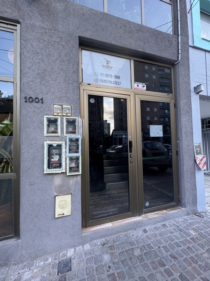 DEPARTAMENTO 2 AMBIENTES CON BALCON PARA USO VIVIENDA O PROFESIONAL 