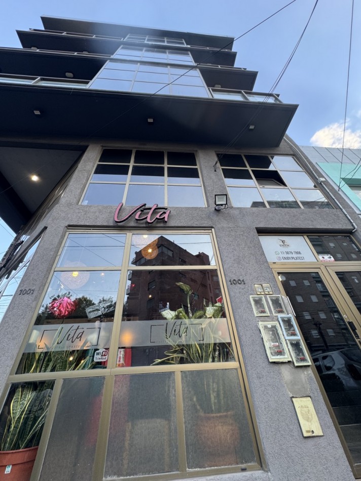 DEPARTAMENTO 2 AMBIENTES CON BALCON PARA USO VIVIENDA O PROFESIONAL 