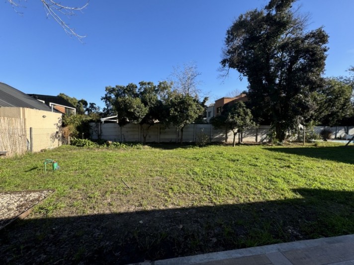 HERMOSA CASA A ESTRENAR CON TRES DORMITORIOS EN BARRIO CERRADO LOS GINKGOS