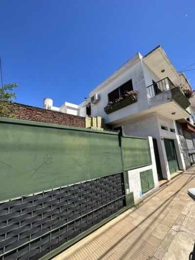 VENTA PROPIEDAD CON 2 CASAS EN EXCELENTE UBICACION