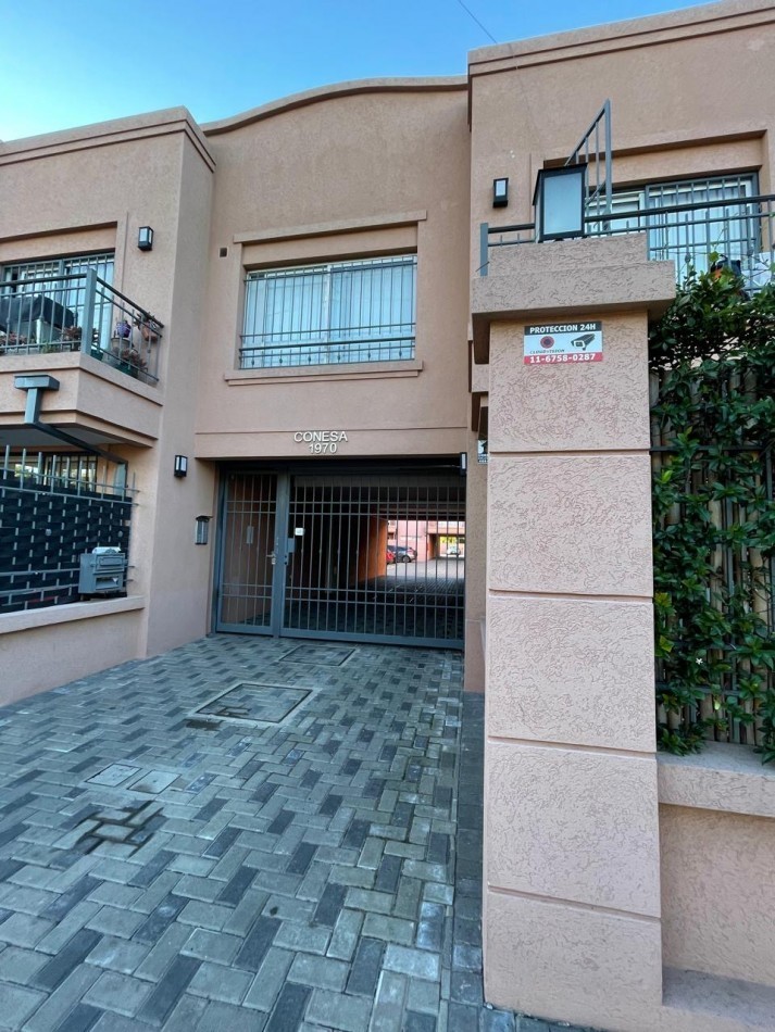 DEPARTAMENTO 2 AMBIENTES CON BALCON Y COCHERA