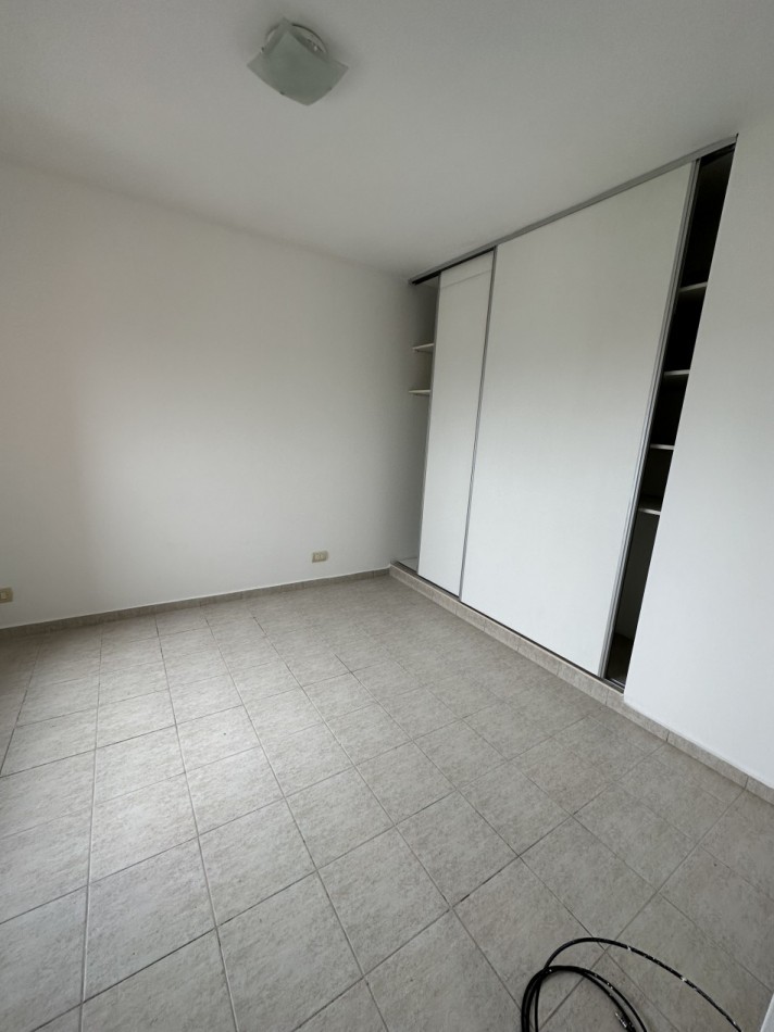 DEPARTAMENTO DOS AMBIENTES CON BALCON Y COCINA SEPARADA 