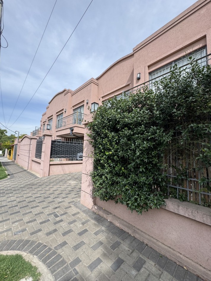 DEPARTAMENTO 2 AMBIENTES CON BALCON Y COCHERA