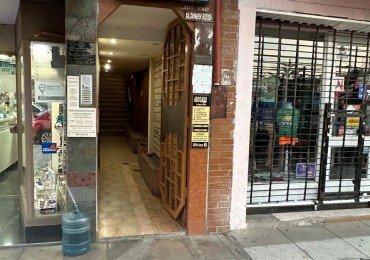 OFICINA  PARA USO PROFESIONAL EN EL CENTRO COMERCIAL DE JOSE C PAZ, FRENTE A ESTACION 