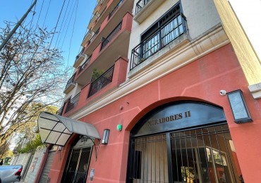 DEPARTAMENTO DOS AMBIENTES CON BALCON , COCHERA Y BAULERA .