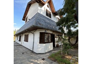 CASA 5 AMBIENTES CON QUINCHO 
