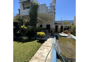 VENTA PROPIEDAD CON 2 CASAS EN EXCELENTE UBICACION