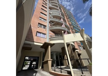 DEPARTAMENTO DOS AMBIENTES CON BALCON USO FAMILIAR Y PROFESIONAL