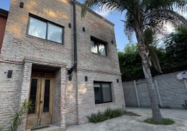 HERMOSA CASA 5 AMBIENTES, GALERIA CON PARRILLA Y PILETA EN BARRIO CERRADO LAS CORTADERAS